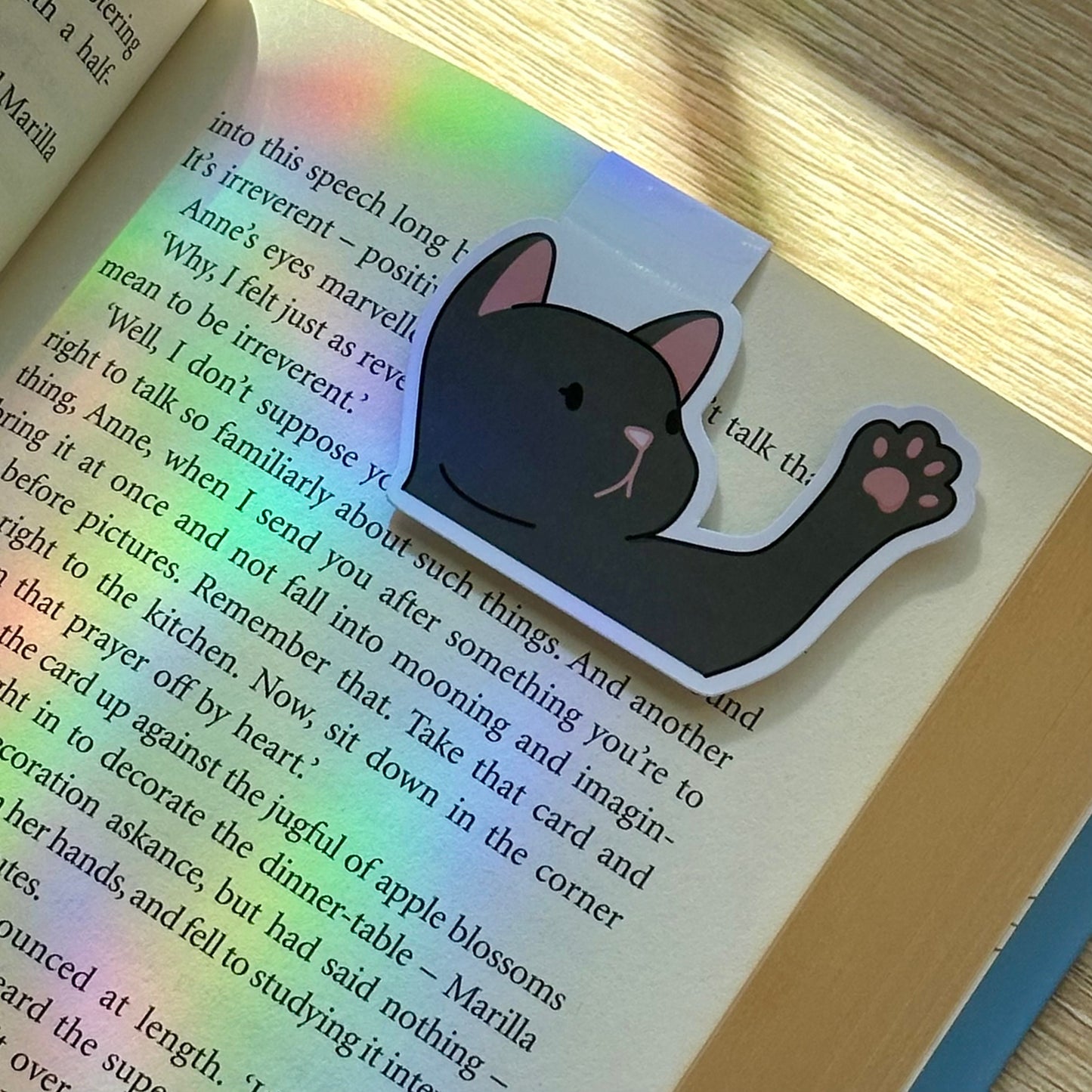 Waving Cat Magnetic Bookmark